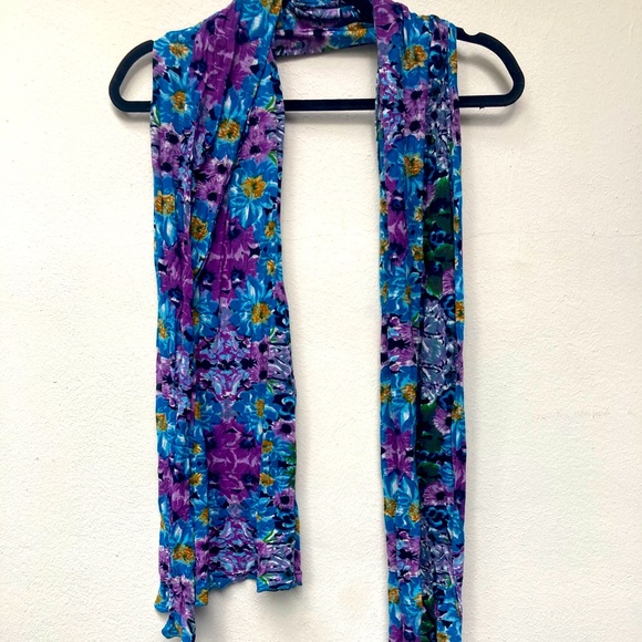 Kewl tone multicolored scarf